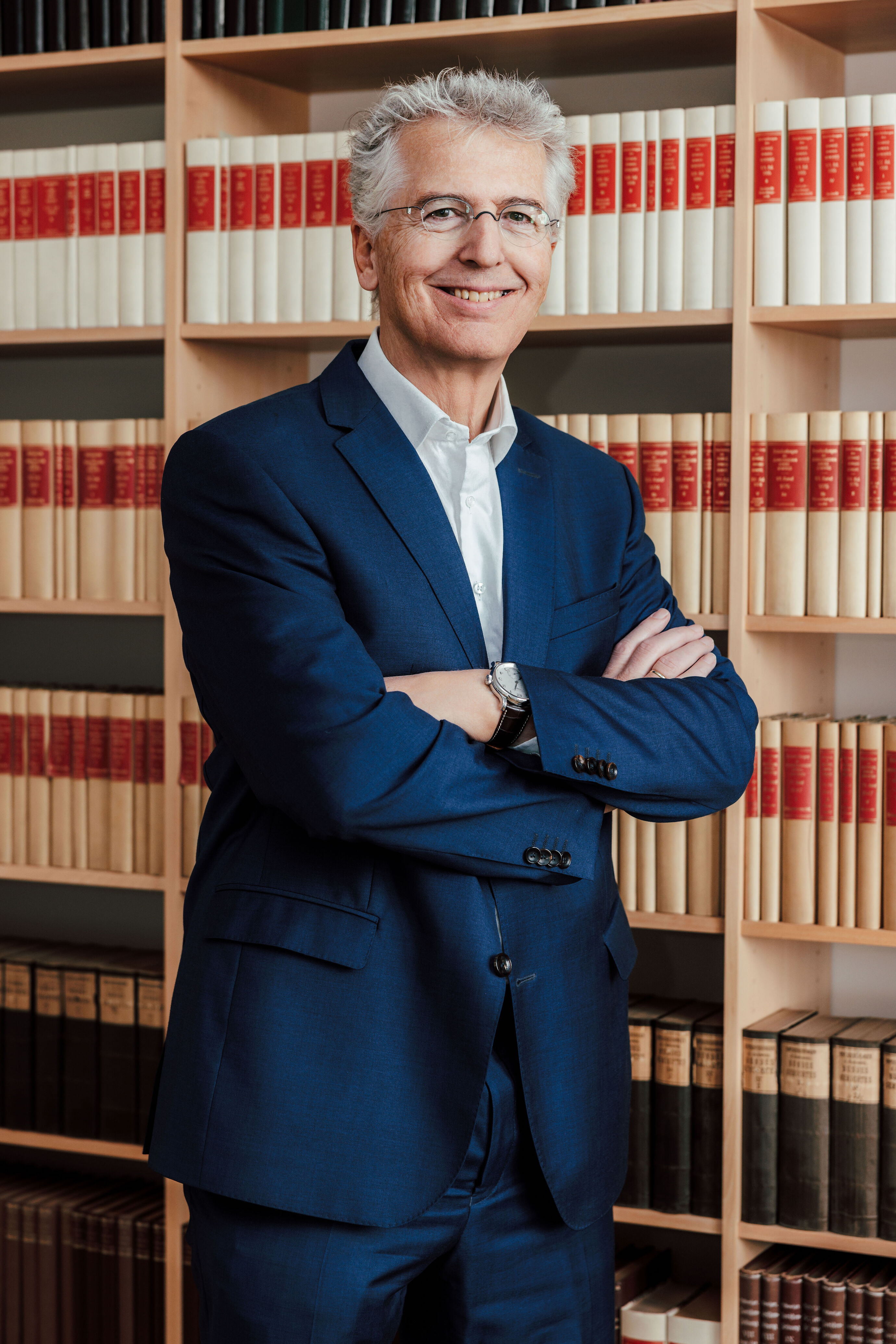 Porträt eines Mannes mit ruhiger Autorität