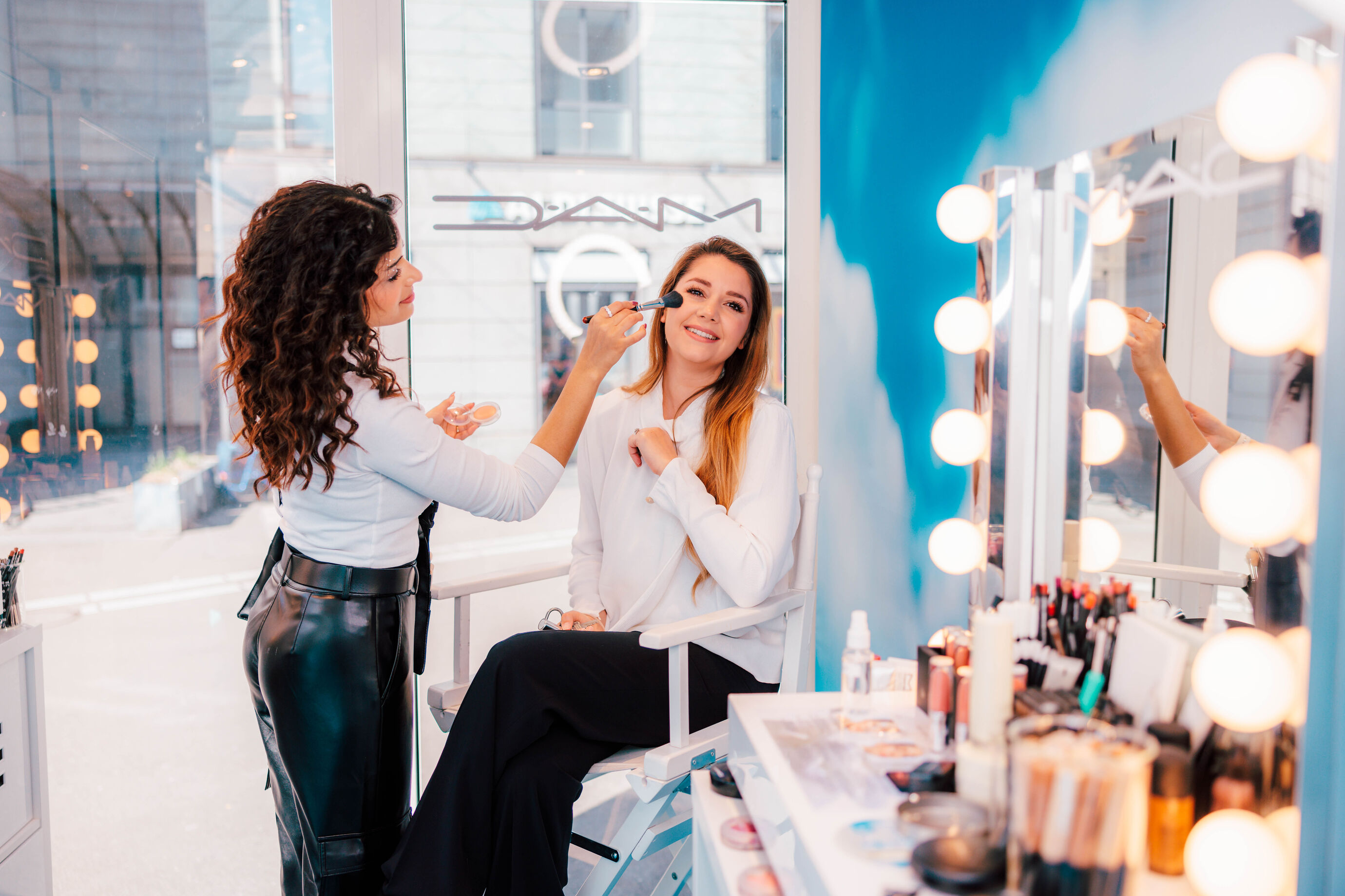 Eventfotograf Zürich – MAC Pop-up Store am Bahnhof Stadelhofen mit Make-up Session