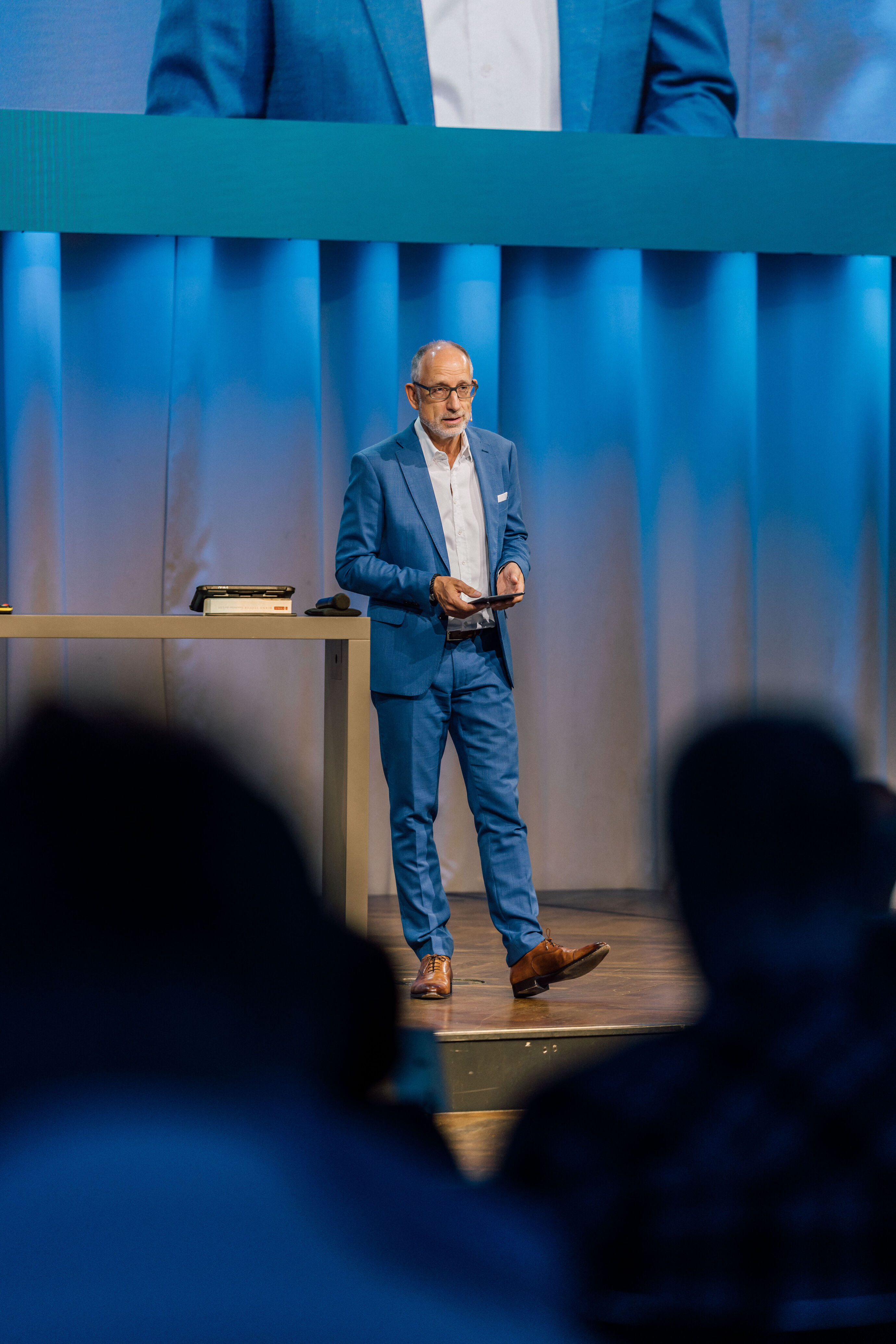 Eventfotograf Bern – Reto Brennwald als Referent am Asut Summit