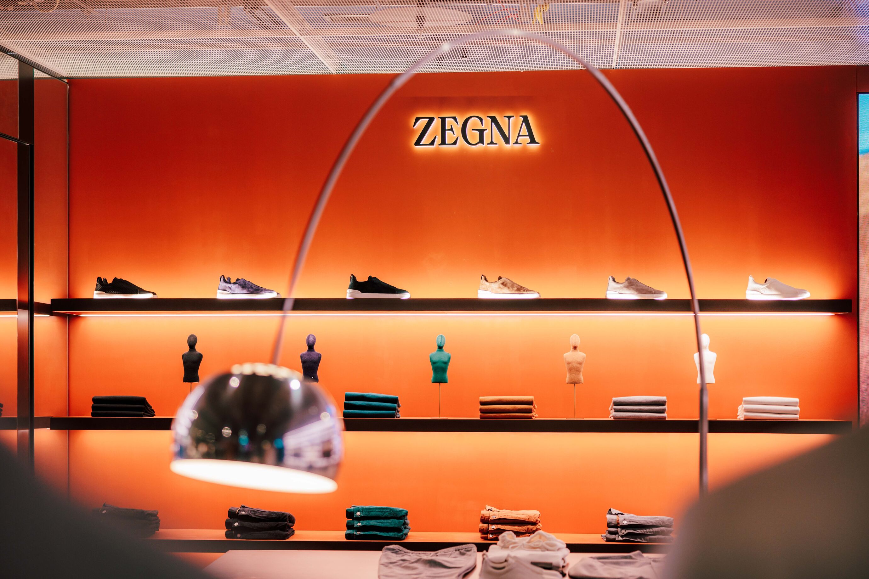 Exklusiver Zegna Shop im Globus Zürich